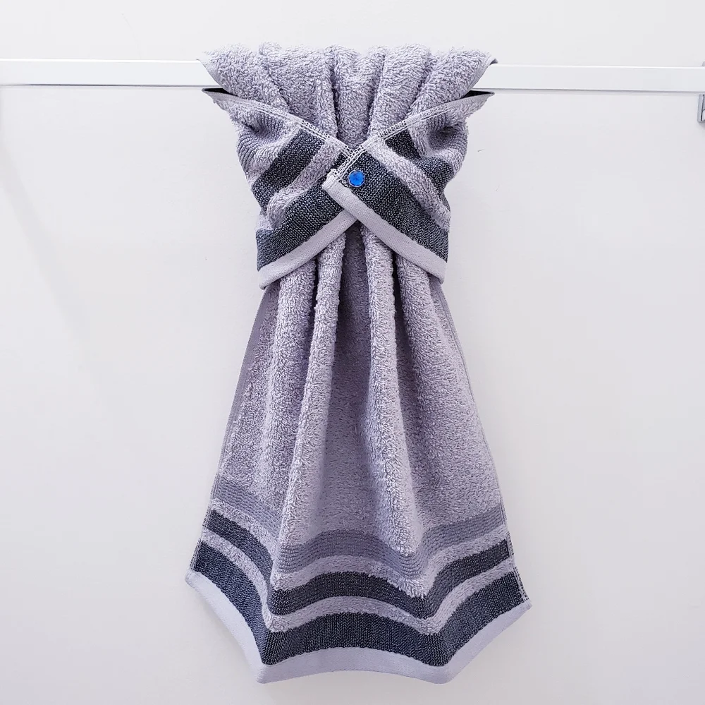 💚FINAL💚LAST 3 #0970-C ●NEW Gray Hang'N'Snap Hand Towel 🤍BLUE JEWEL SNAP